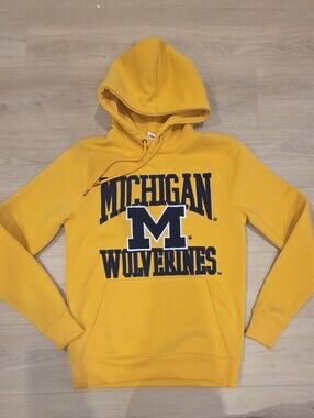 MICHIGAN WOLVERINES | Yellow Hoodie